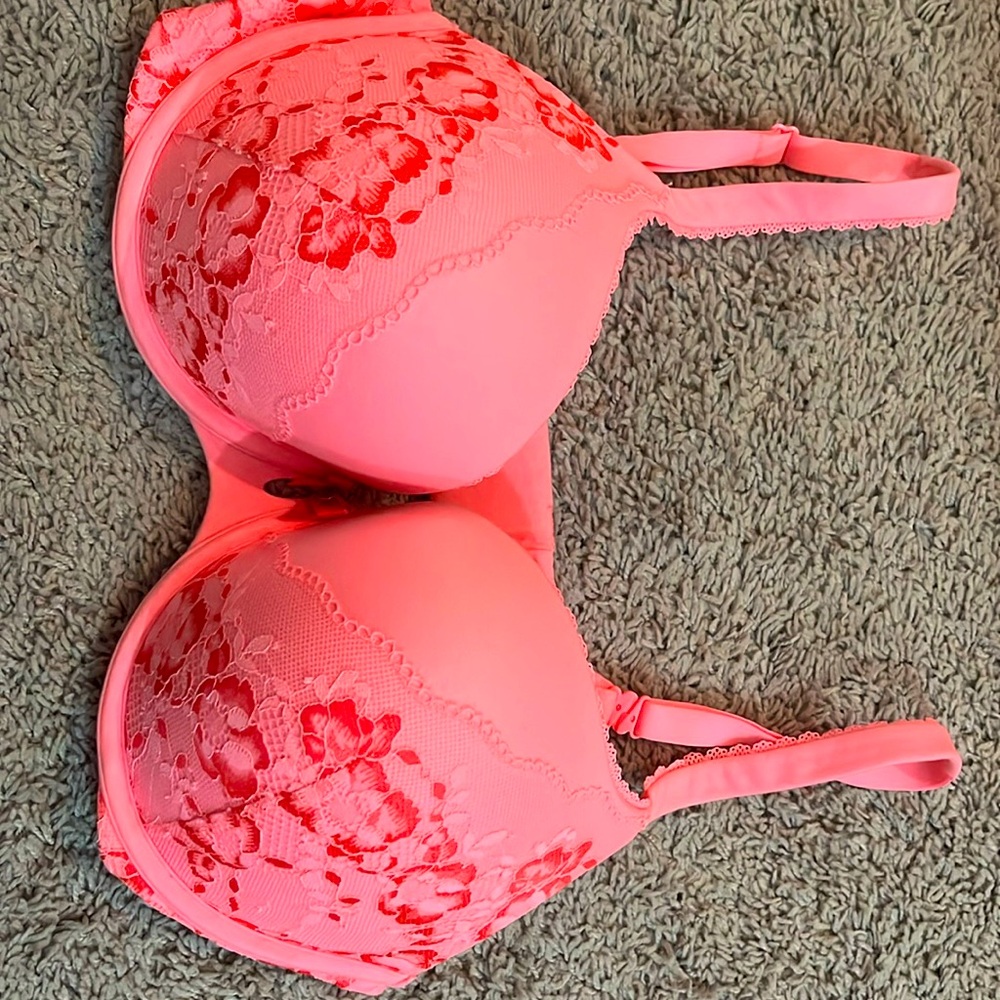 VS 36DD Perfect Shape Bra